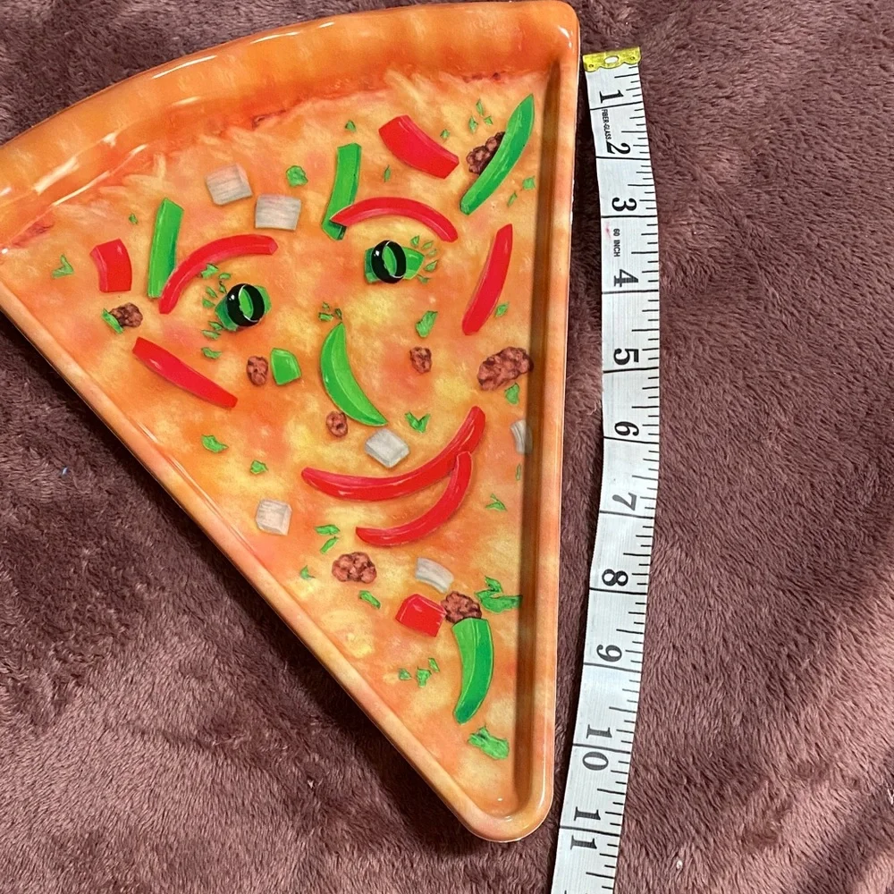 Smiling Pizza Slice Party Plates vintage 90’s